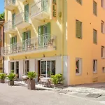 Hotel Centrale 4* Garda