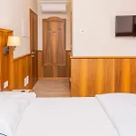 Hotel Centrale 4* Garda (Verona)