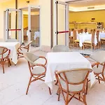 Otel Hotel Centrale Garda (Verona)