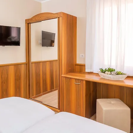 Hotel Centrale 4* Garda (Verona)