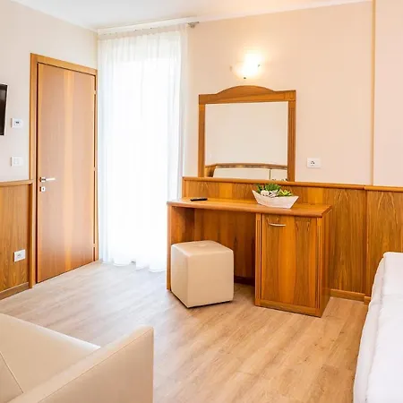 Hotel Centrale 4*