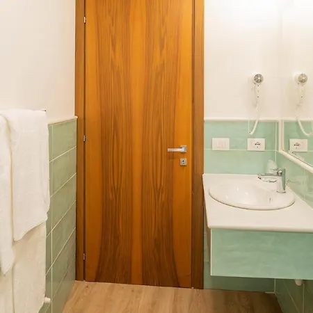 Hotel Centrale Garda (Verona)