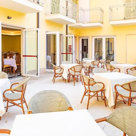 Hotel Centrale Hotel 4*