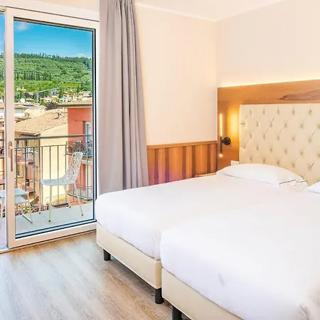 Hotel Centrale 4* Garda (Verona)