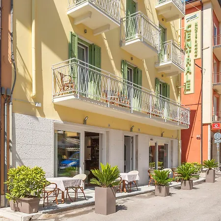 酒店 Hotel Centrale 加尔达