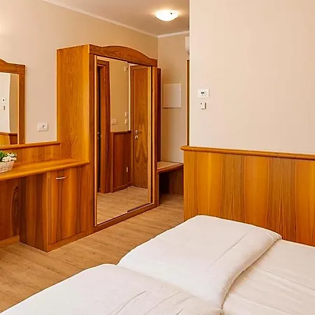 Hotel Centrale 4* ガルダ