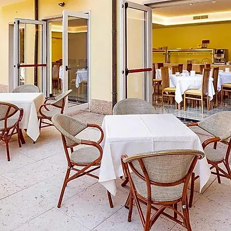 Hotel Centrale 4*