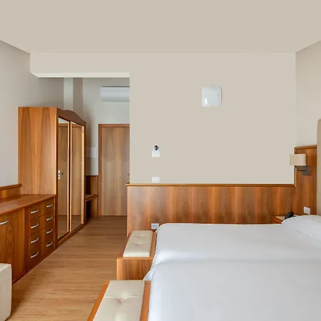 Hotel Centrale 4* Garda (Verona)