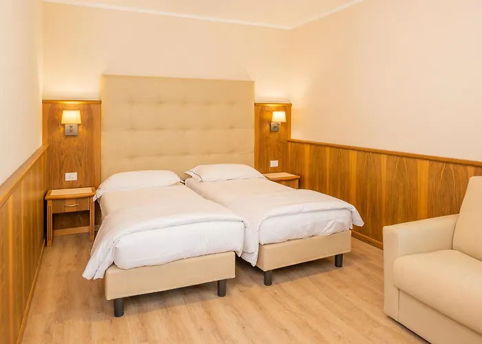 Hotel Centrale Отель