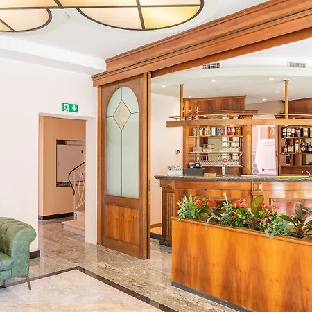Hotel Centrale 4* Garda (Verona)