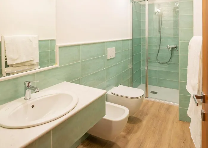 Hotel Centrale מלון