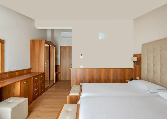 Hotel Centrale מלון גארדה