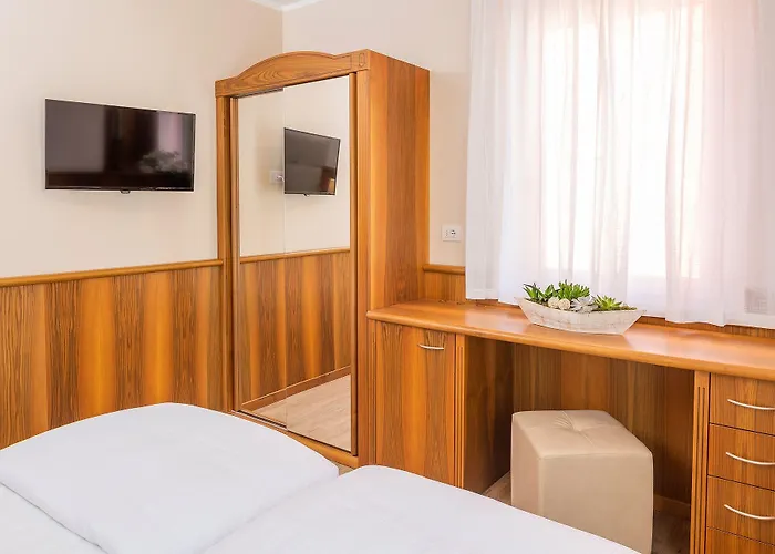 Hotel Centrale 4* Γκάρντα