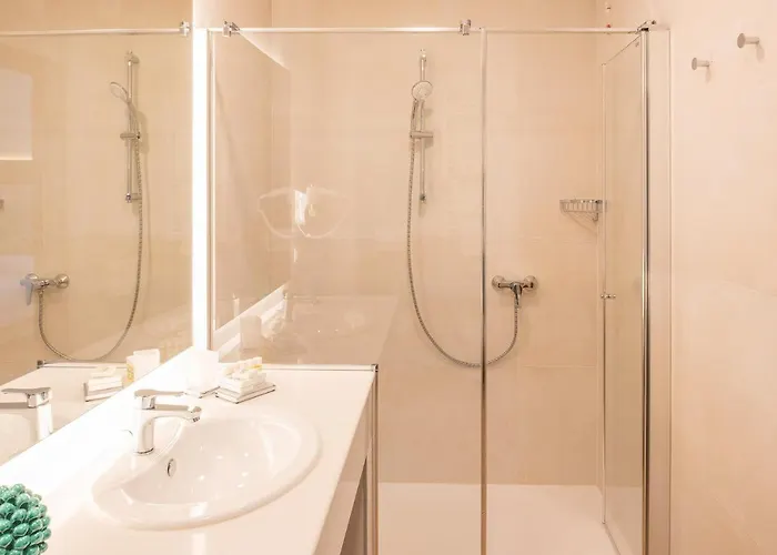 מלון Hotel Centrale גארדה