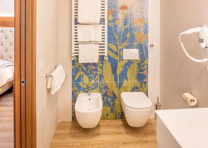 Hotel Centrale מלון 4*