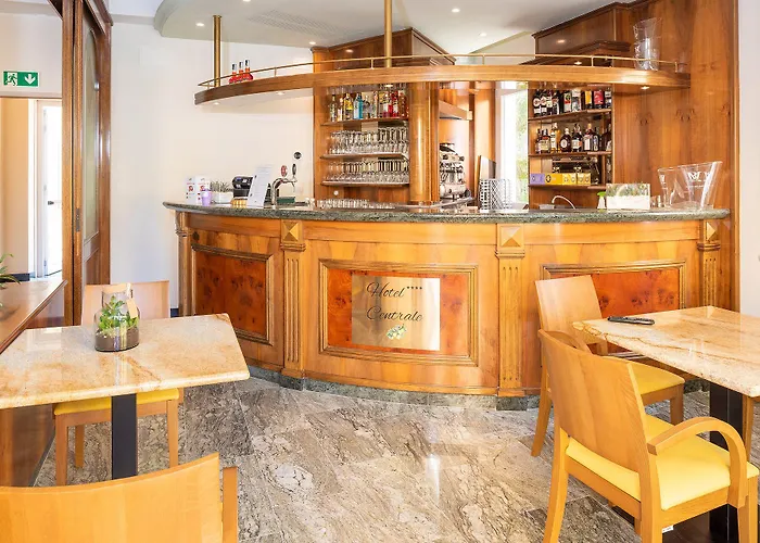 Hotel Centrale 4* Γκάρντα