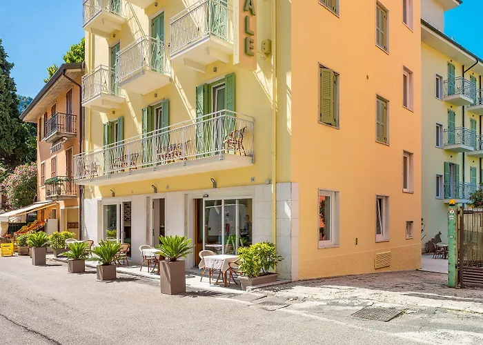 Hotel Centrale 4* Γκάρντα