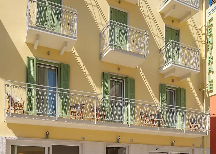 Ξενοδοχείο Hotel Centrale 4*