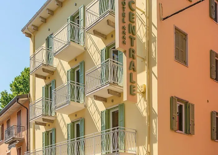 Hotel Centrale מלון 4*