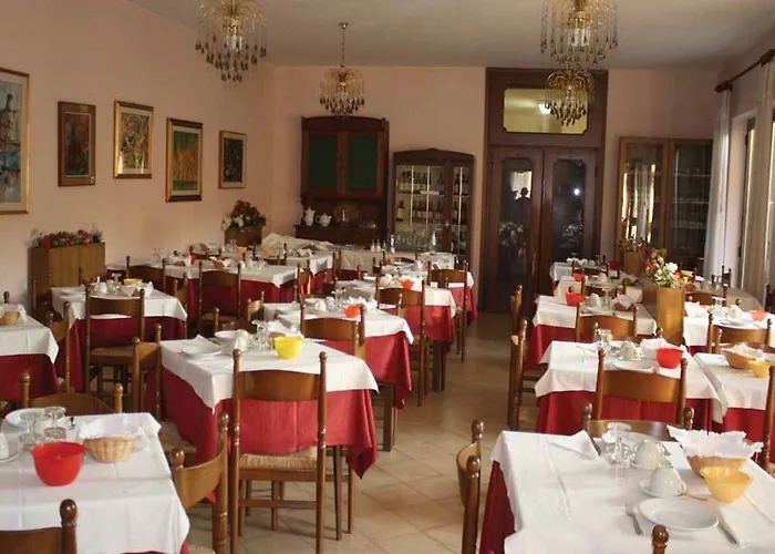 Hotel Centrale מלון